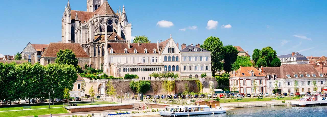 Hôtels Auxerre Kyriad