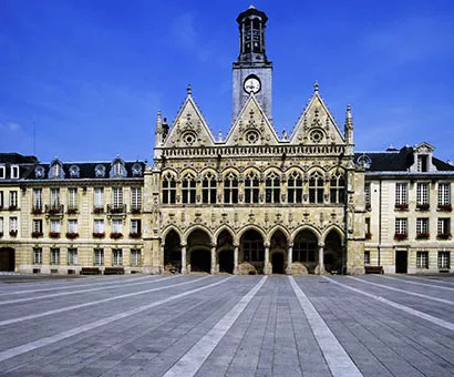 Hôtels Saint-Quentin Kyriad