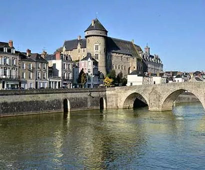 Hôtels Mayenne Campanile