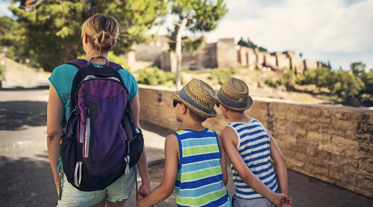 Discover 10 activities for children aged 7 to 12 to explore France as a ...