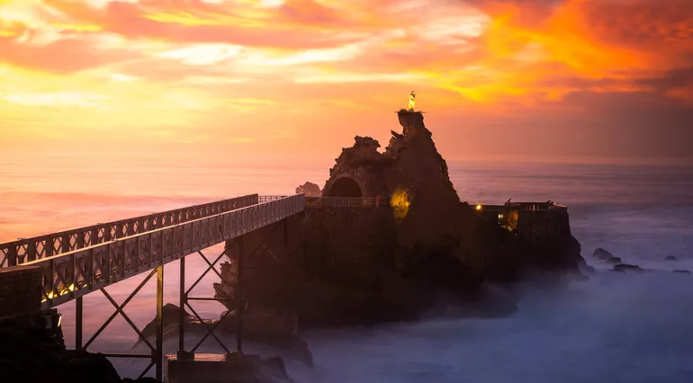 Le Rocher de la Vierge à Biarritz