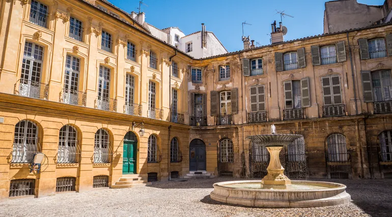 Que visiter à Aix-en-Provence à pied ? Notre itinéraire