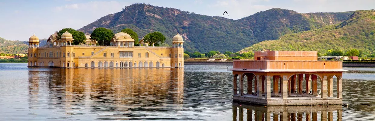 Hotels Golden Tulip in Jaipur